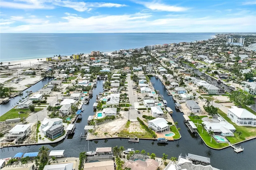 20 Avenida Carita Fort Myers Beach FL 33931