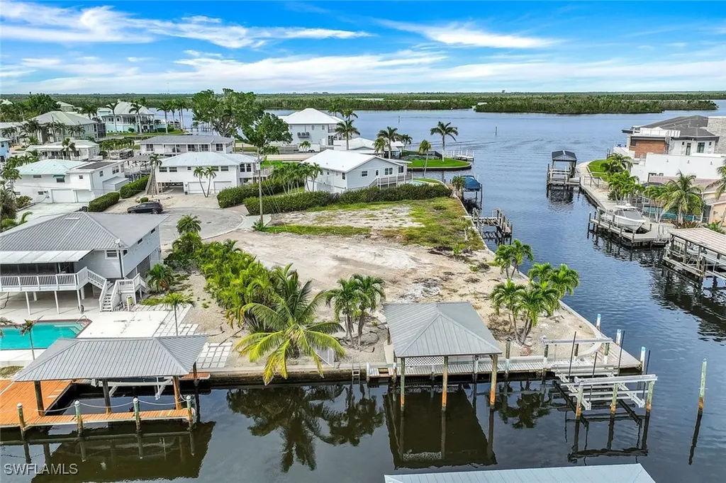 18 Avenida Carita Fort Myers Beach FL 33931