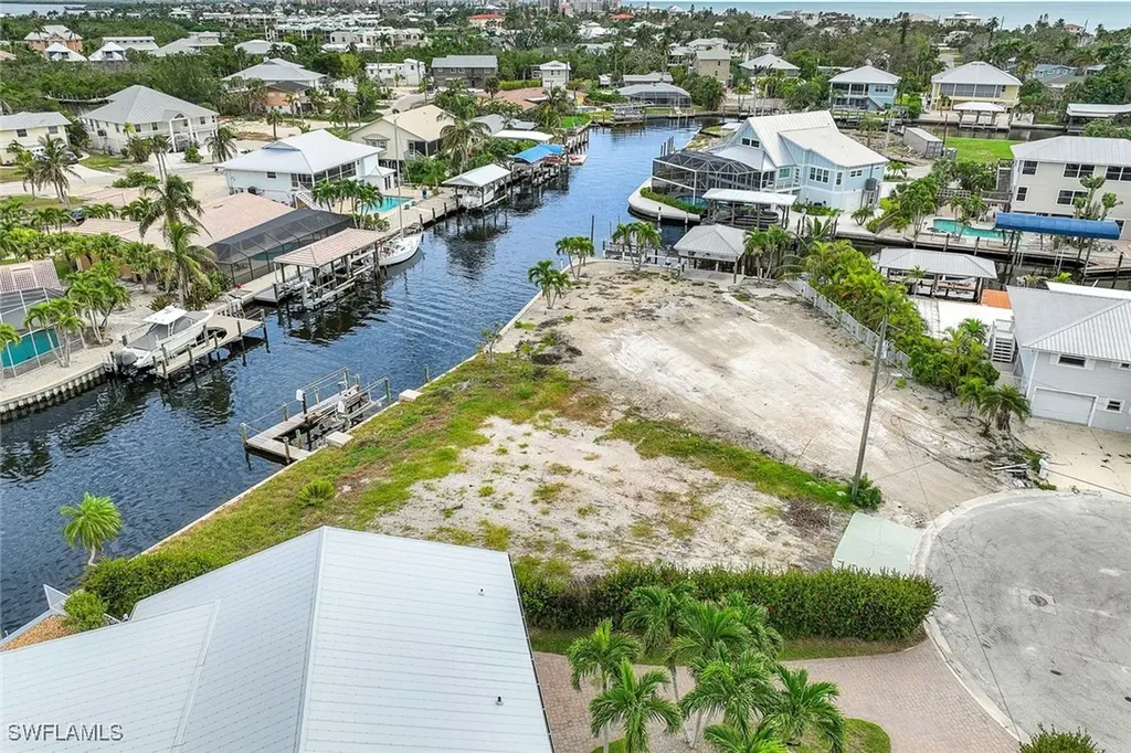 18 Avenida Carita Fort Myers Beach FL 33931