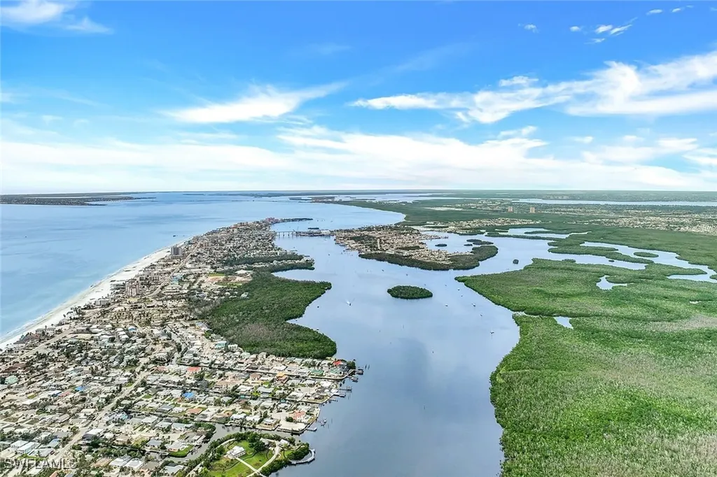 18 Avenida Carita Fort Myers Beach FL 33931