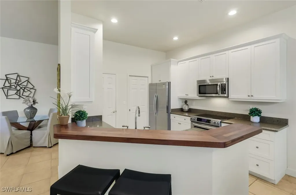 2328 Island Cove Circle Naples FL 34109