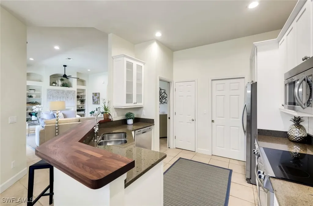 2328 Island Cove Circle Naples FL 34109