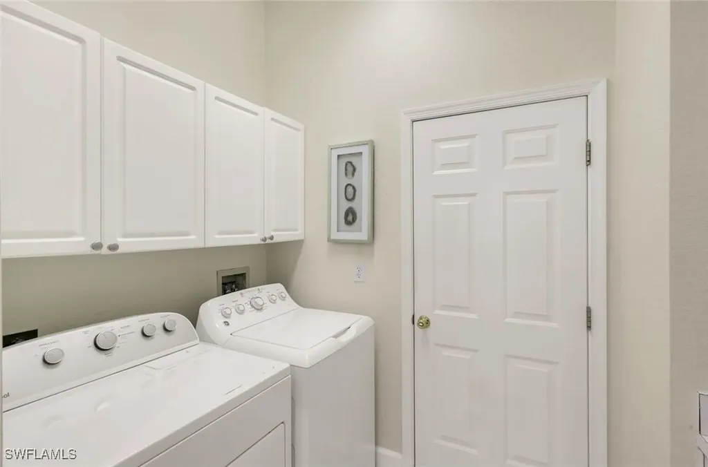 2328 Island Cove Circle Naples FL 34109