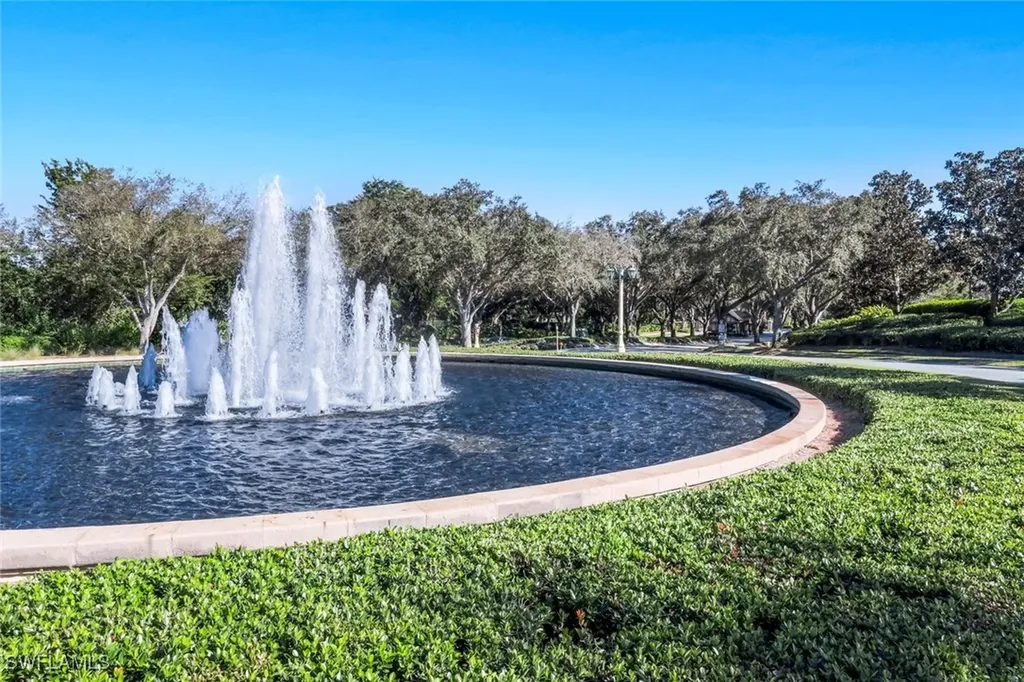 2328 Island Cove Circle Naples FL 34109