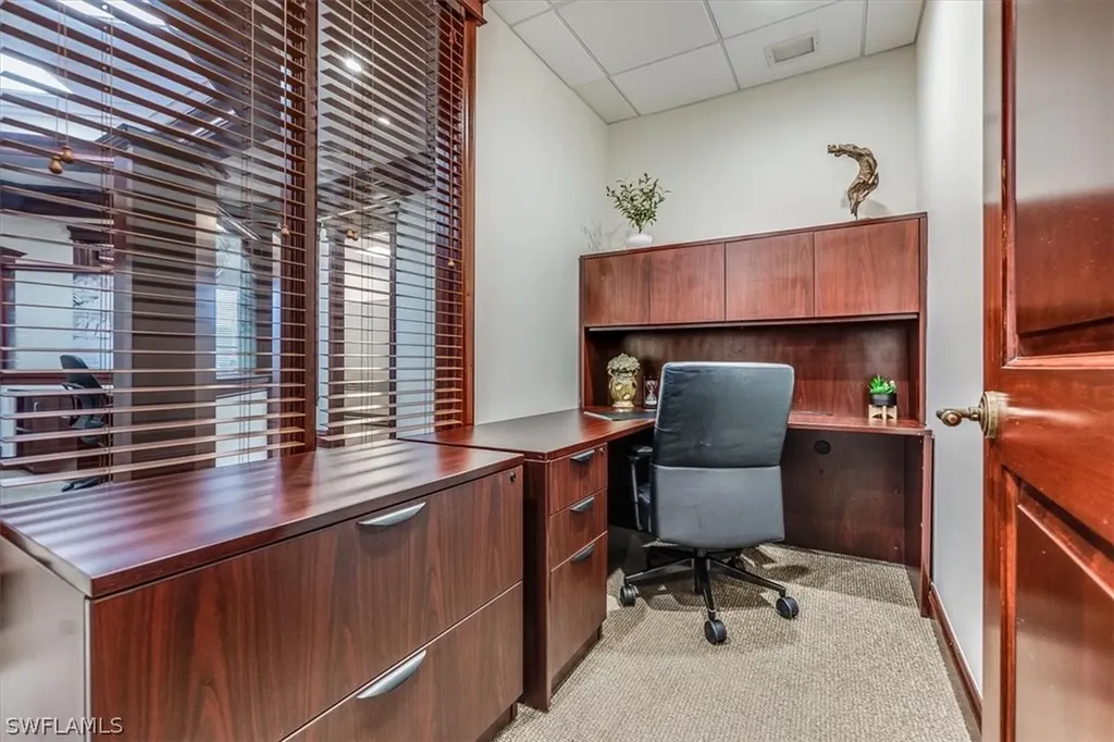599 Tamiami Trail N Naples FL 34102