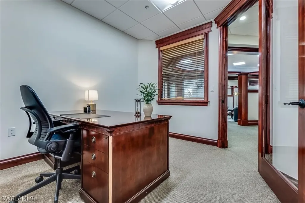 599 Tamiami Trail N Naples FL 34102