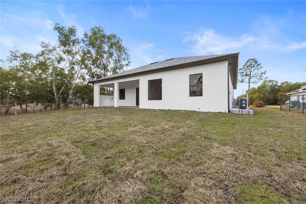 4622 Everglades Boulevard N Naples FL 34120