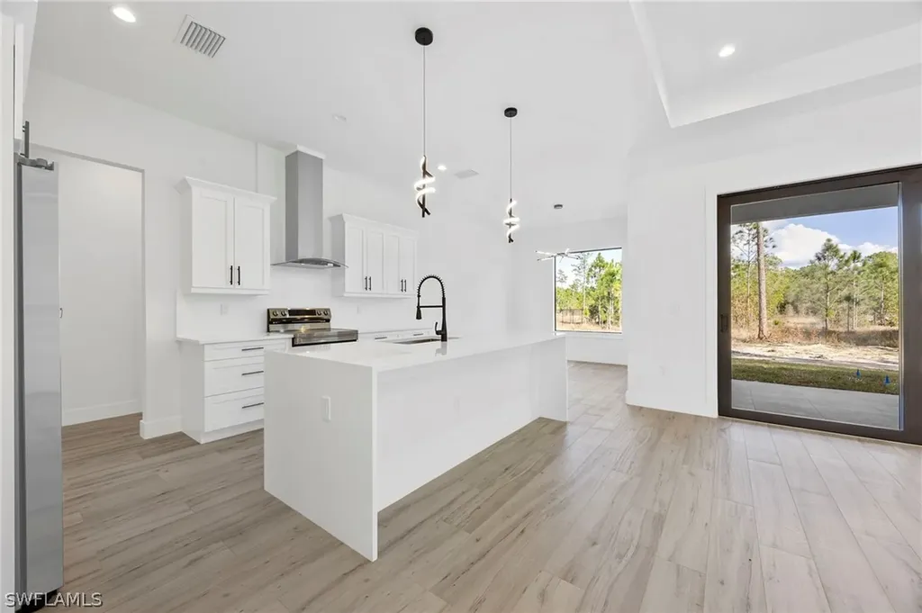 4622 Everglades Boulevard N Naples FL 34120