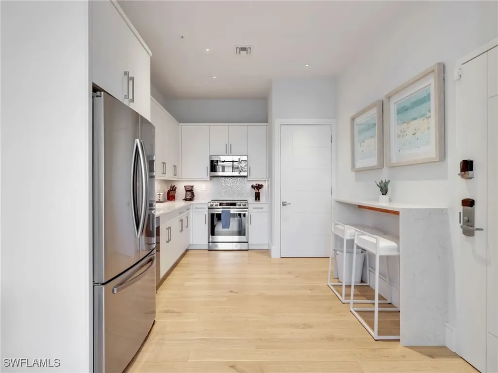 101 8th Street S Naples FL 34102