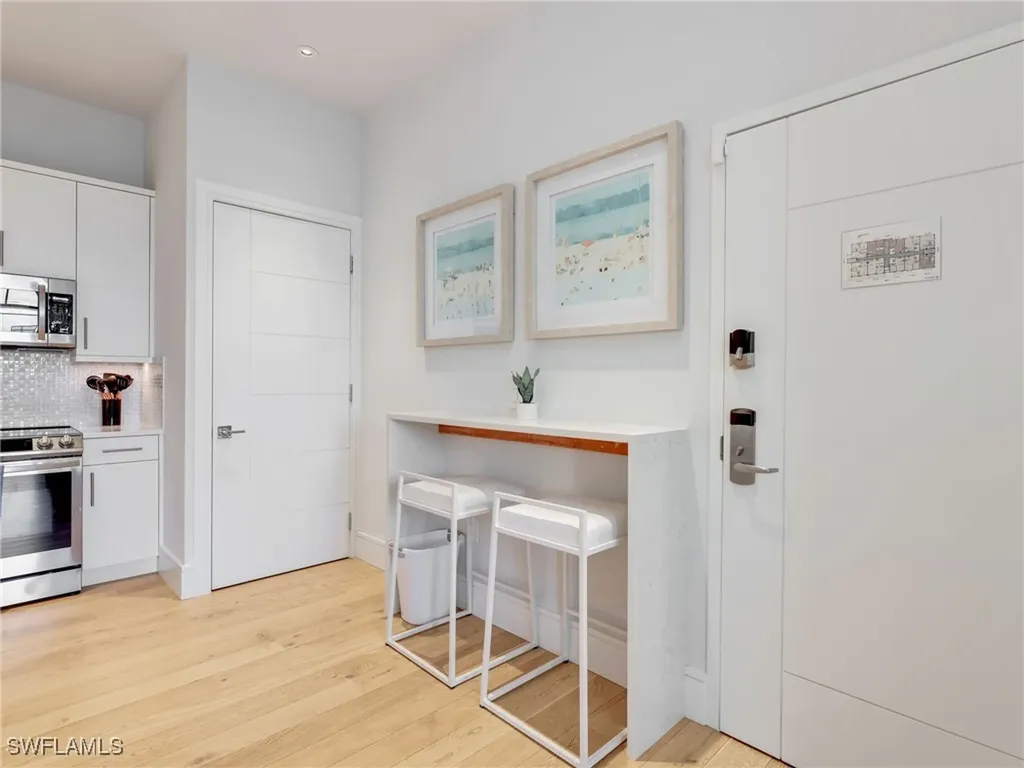 101 8th Street S Naples FL 34102