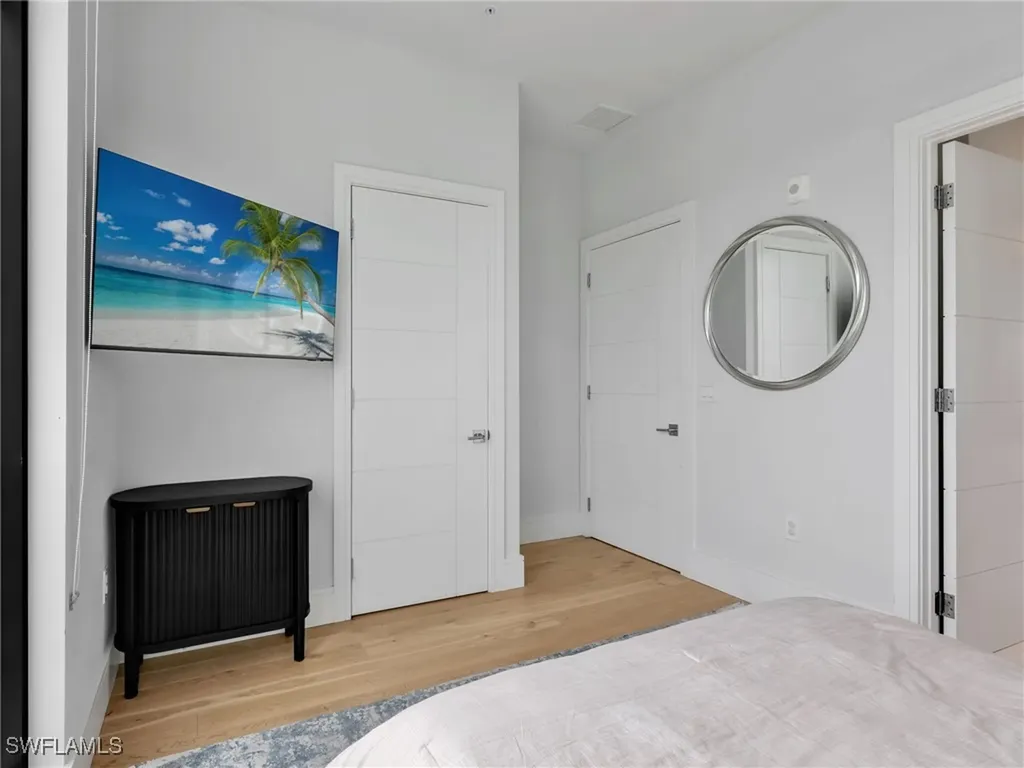 101 8th Street S Naples FL 34102