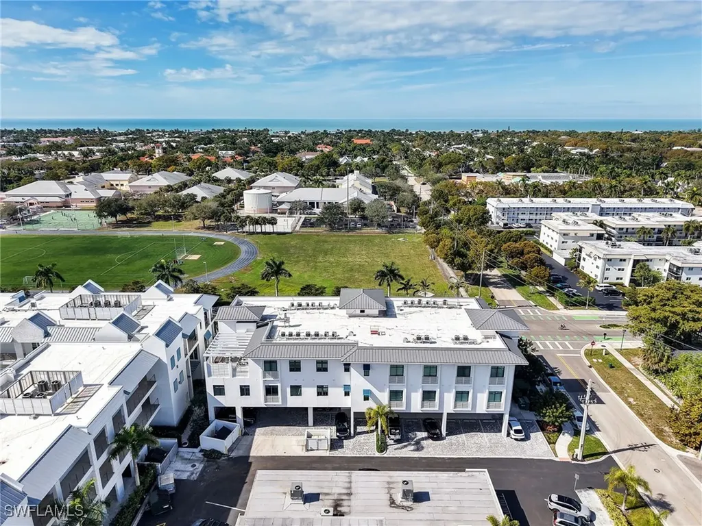 101 8th Street S Naples FL 34102