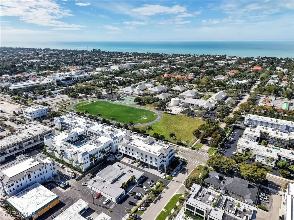 101 8th Street S Naples FL 34102