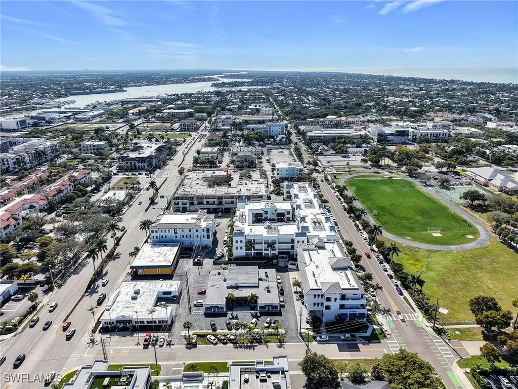 101 8th Street S Naples FL 34102