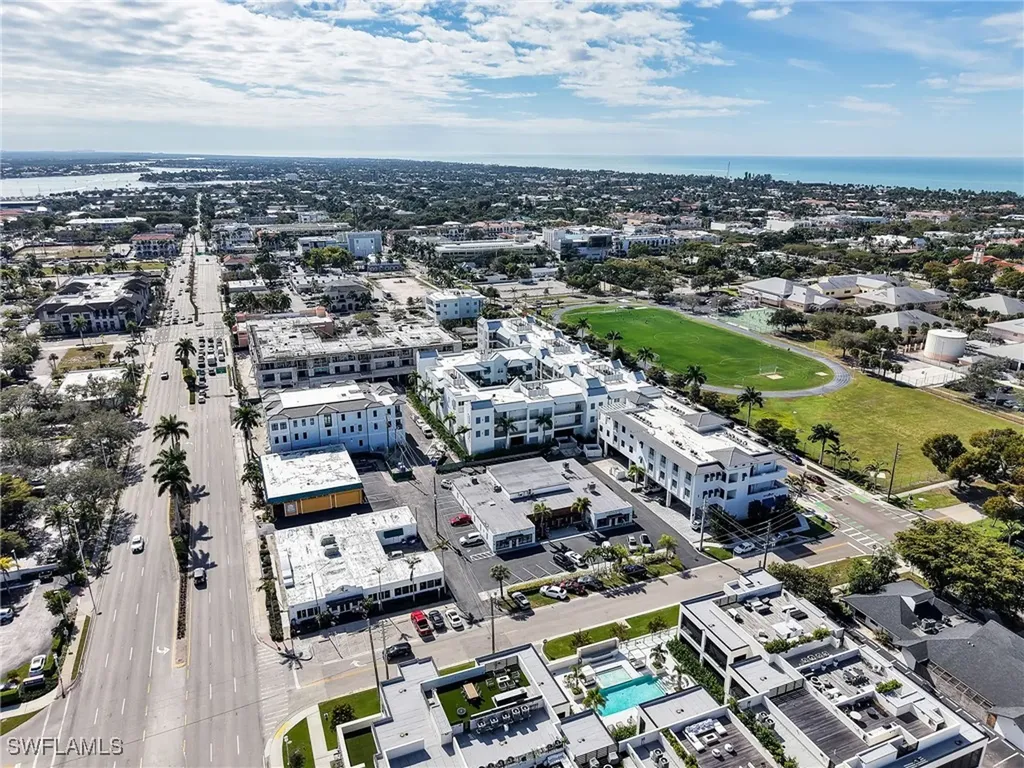 101 8th Street S Naples FL 34102