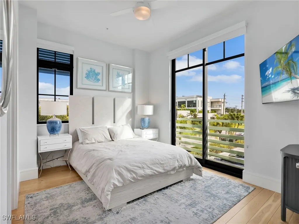 101 8th Street S Naples FL 34102