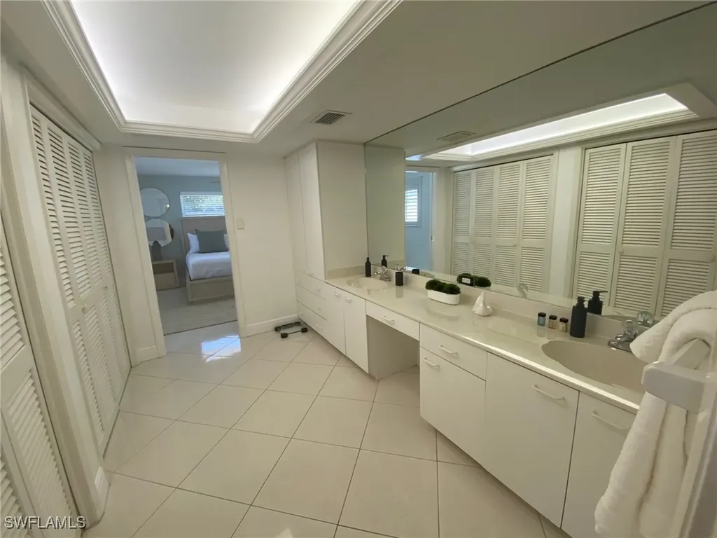 660 Regatta Road Naples FL 34102