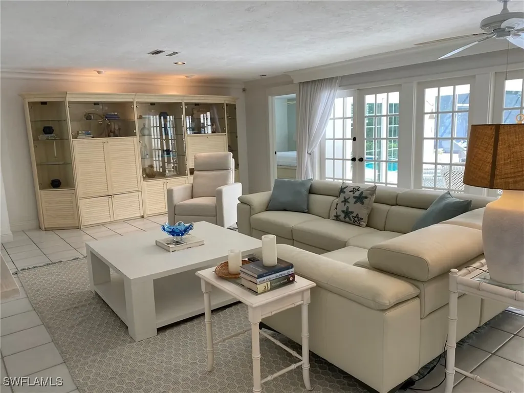 660 Regatta Road Naples FL 34102