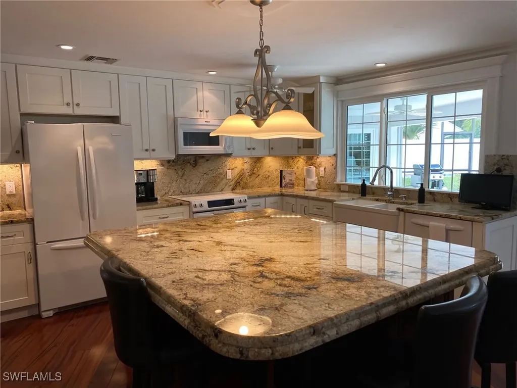 660 Regatta Road Naples FL 34102