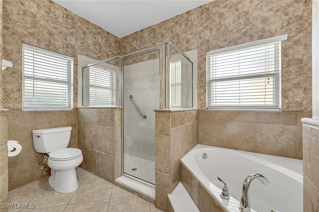 104 Glen Eagle Circle Naples FL 34104
