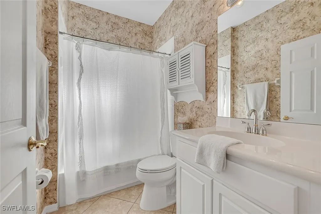 104 Glen Eagle Circle Naples FL 34104