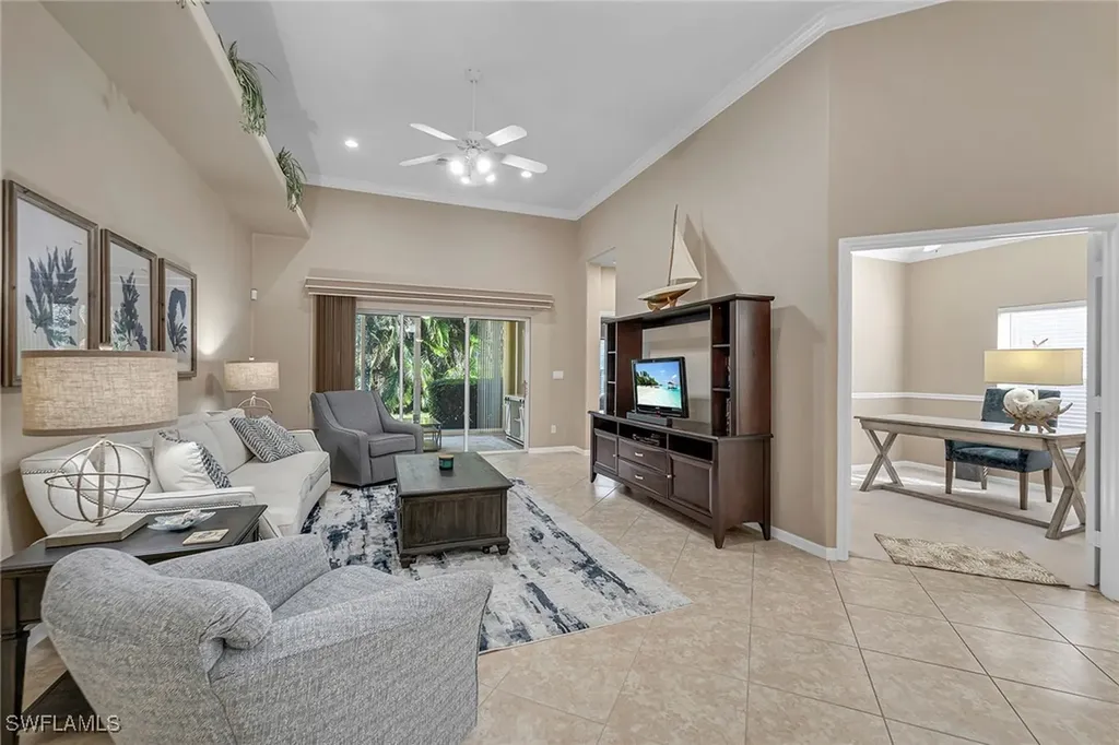 104 Glen Eagle Circle Naples FL 34104