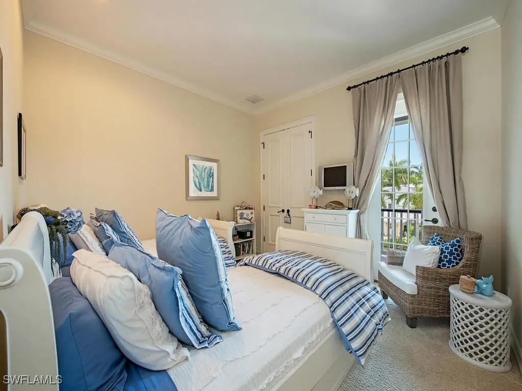 613 14th Avenue Naples FL 34102