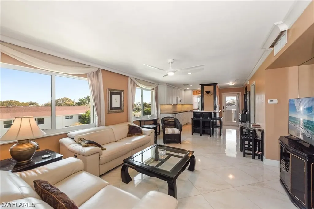 498 Broad Avenue S Naples FL 34102
