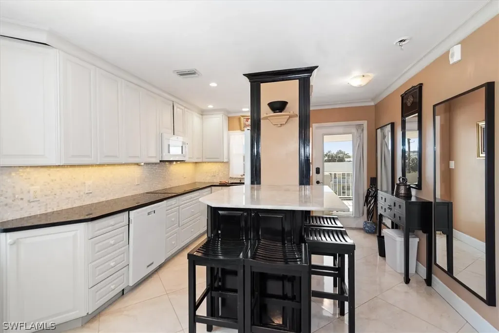 498 Broad Avenue S Naples FL 34102