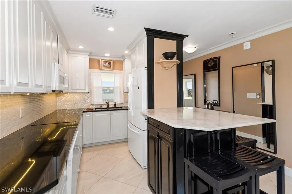 498 Broad Avenue S Naples FL 34102