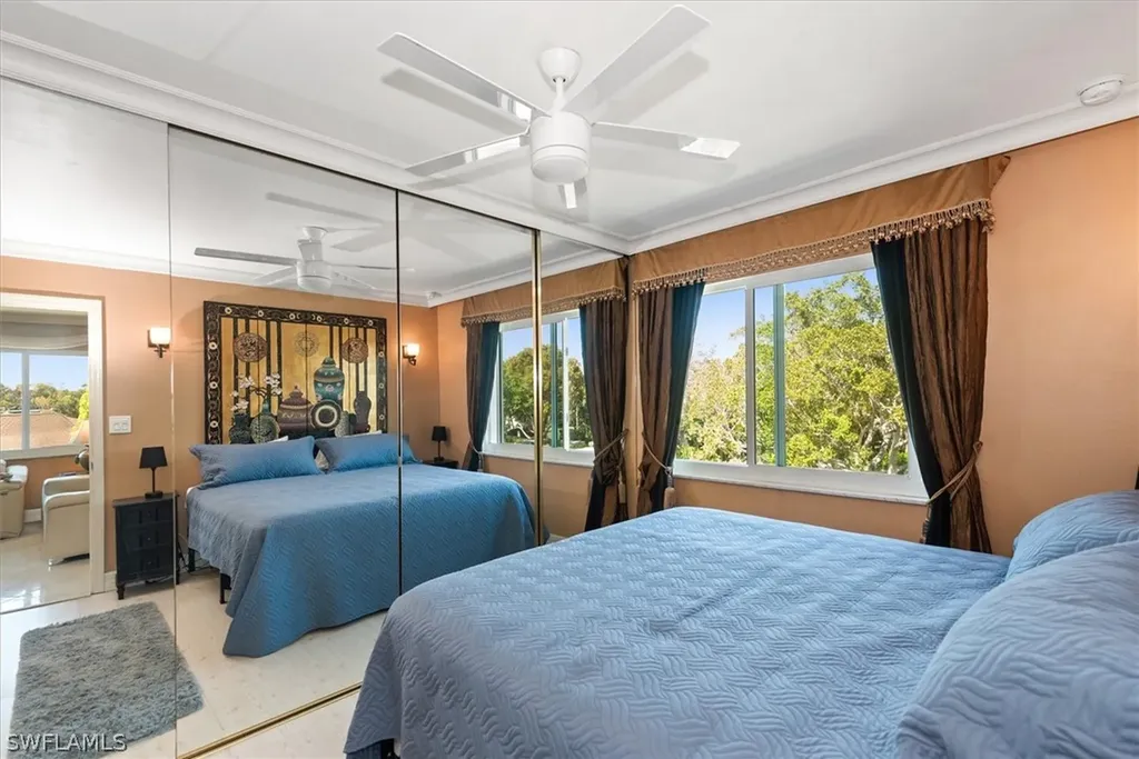498 Broad Avenue S Naples FL 34102