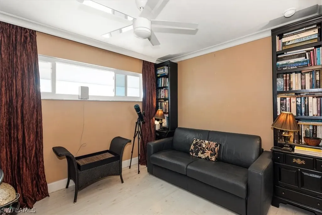 498 Broad Avenue S Naples FL 34102