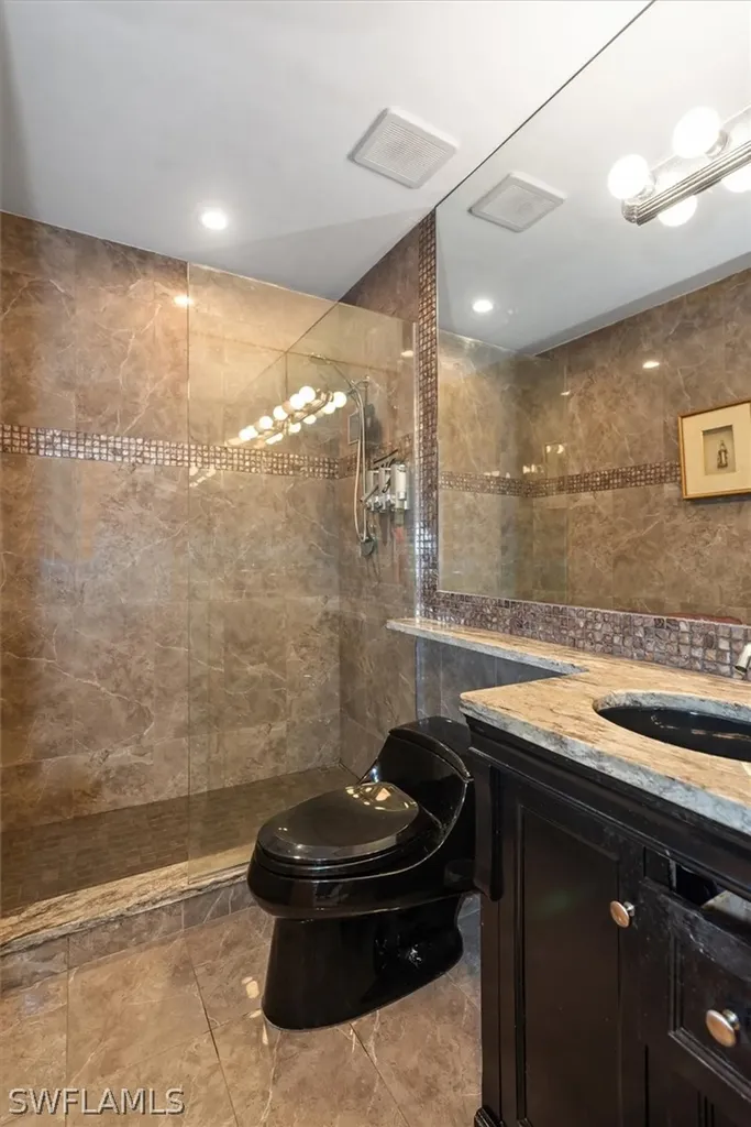 498 Broad Avenue S Naples FL 34102