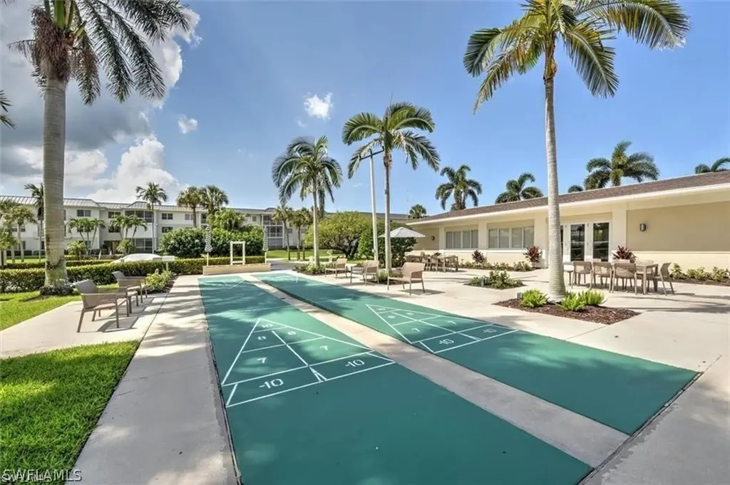 498 Broad Avenue S Naples FL 34102