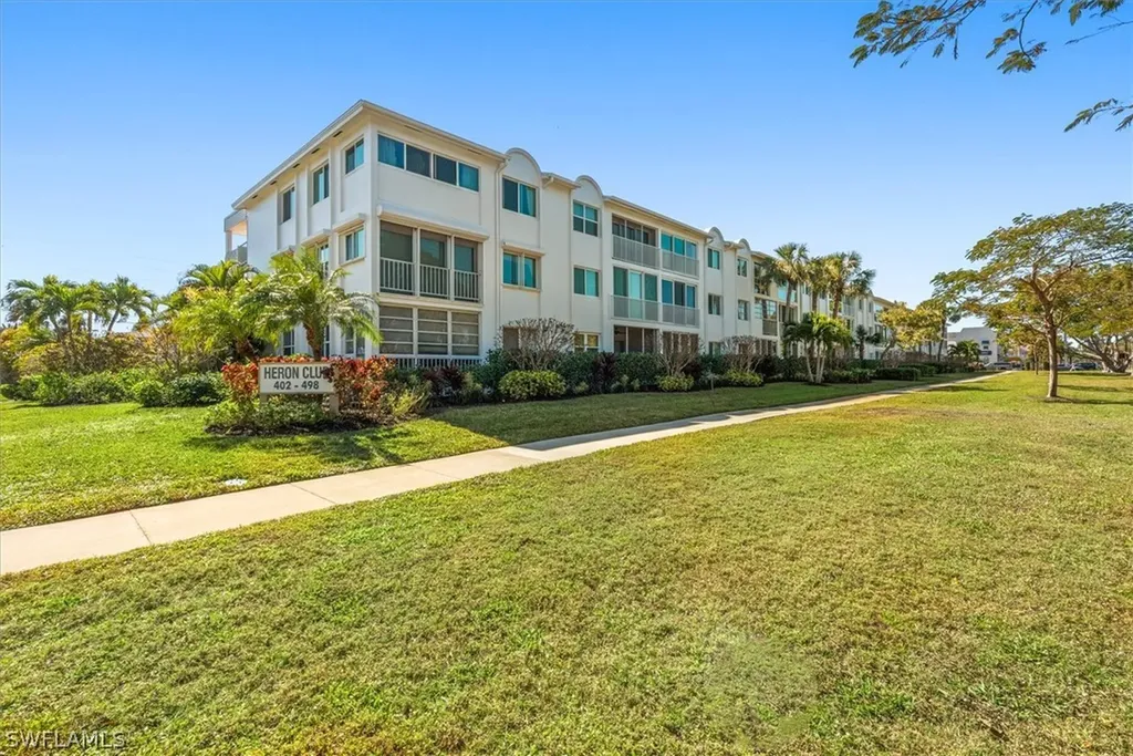 498 Broad Avenue S Naples FL 34102