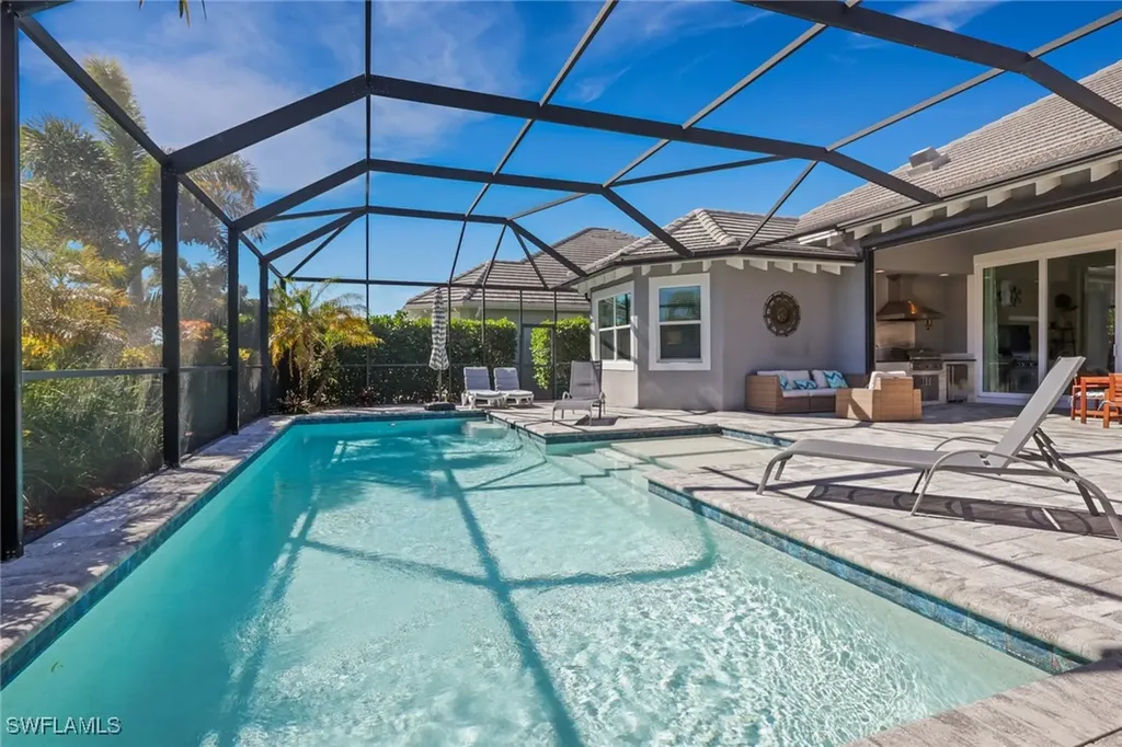6394 Warwick Avenue Naples FL 34113