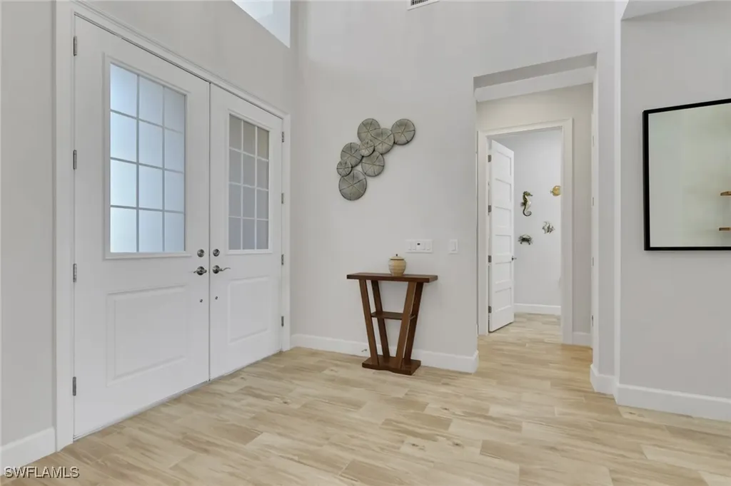 6394 Warwick Avenue Naples FL 34113