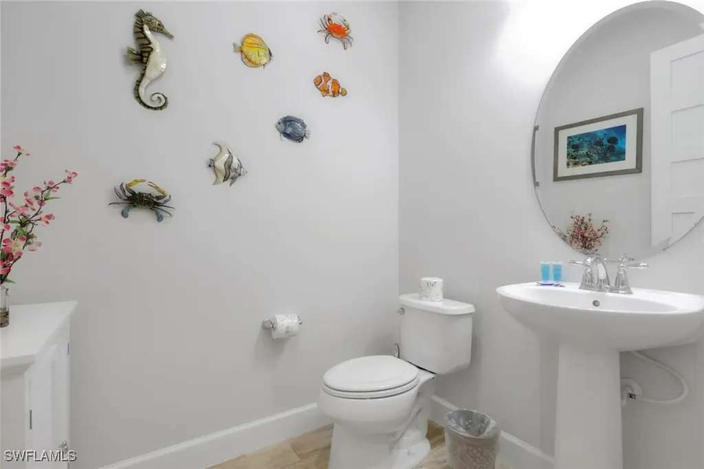 6394 Warwick Avenue Naples FL 34113