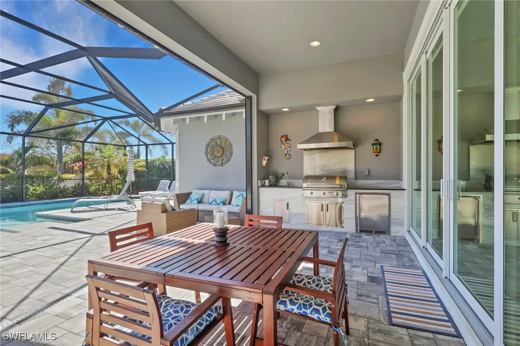 6394 Warwick Avenue Naples FL 34113