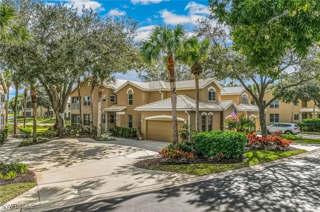 24796 Lakemont Cove Lane Bonita Springs FL 34134