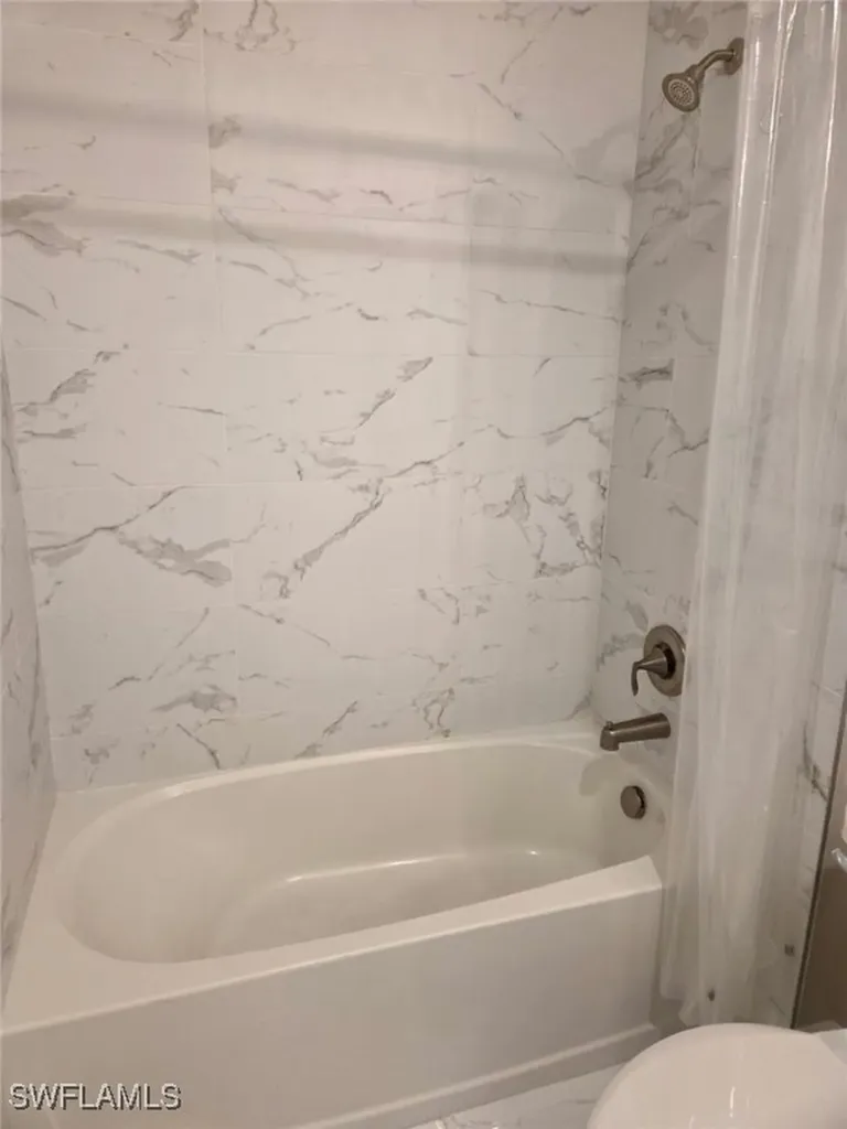 16370 Viansa Way Naples FL 34110