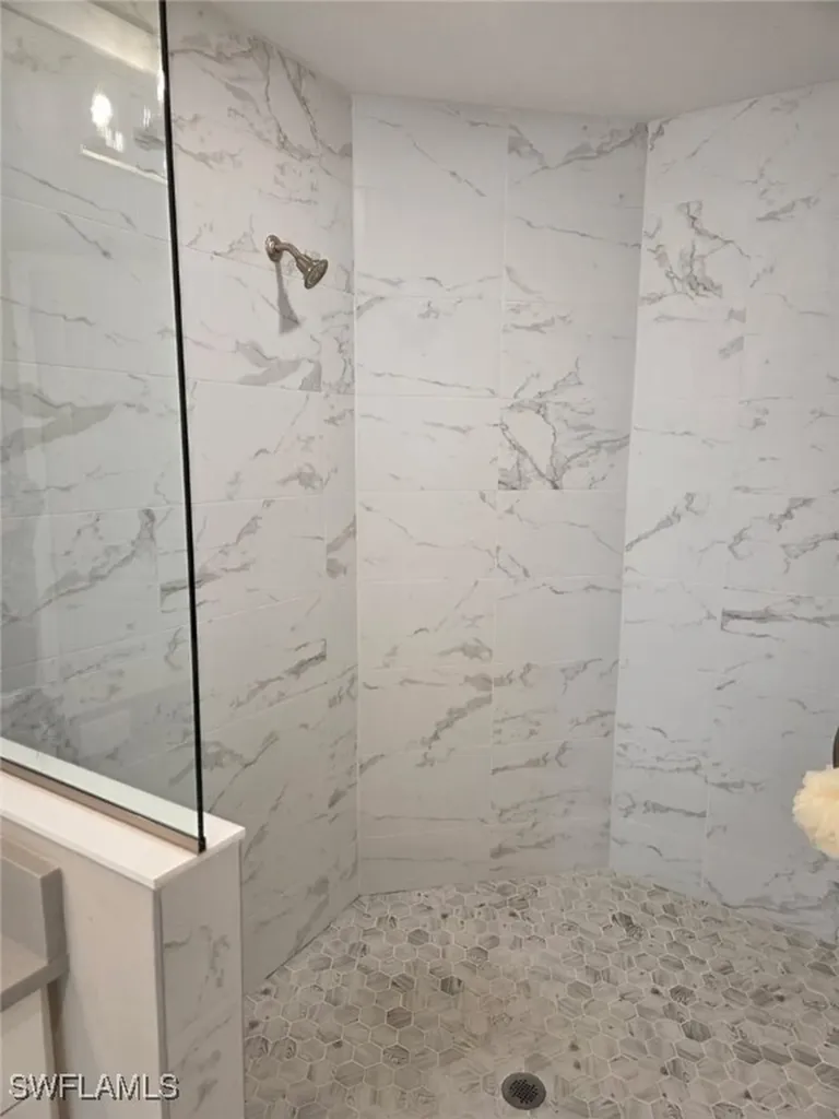 16370 Viansa Way Naples FL 34110