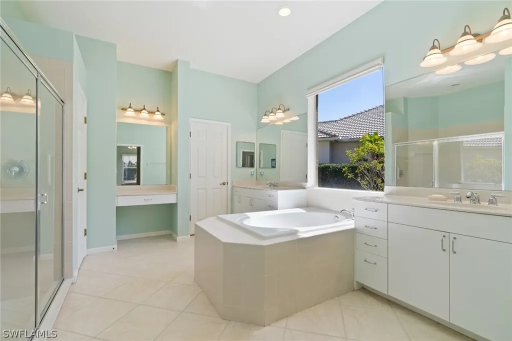 7942 Founders Circle Naples FL 34104