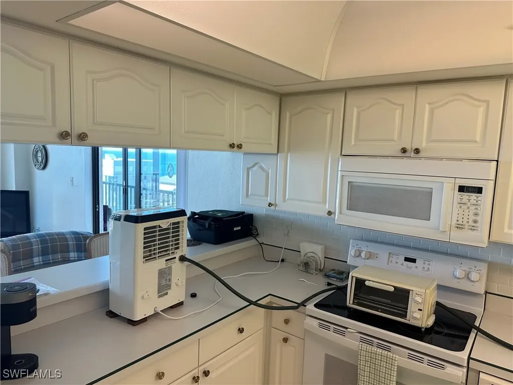 26171 Hickory Boulevard Bonita Springs FL 34134