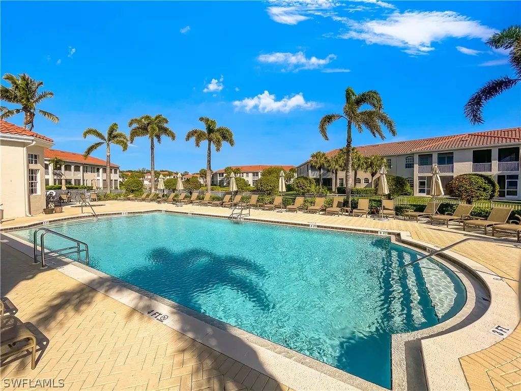1000 L Ambiance Circle Naples FL 34108