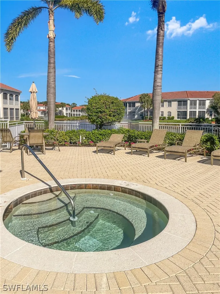 1000 L Ambiance Circle Naples FL 34108