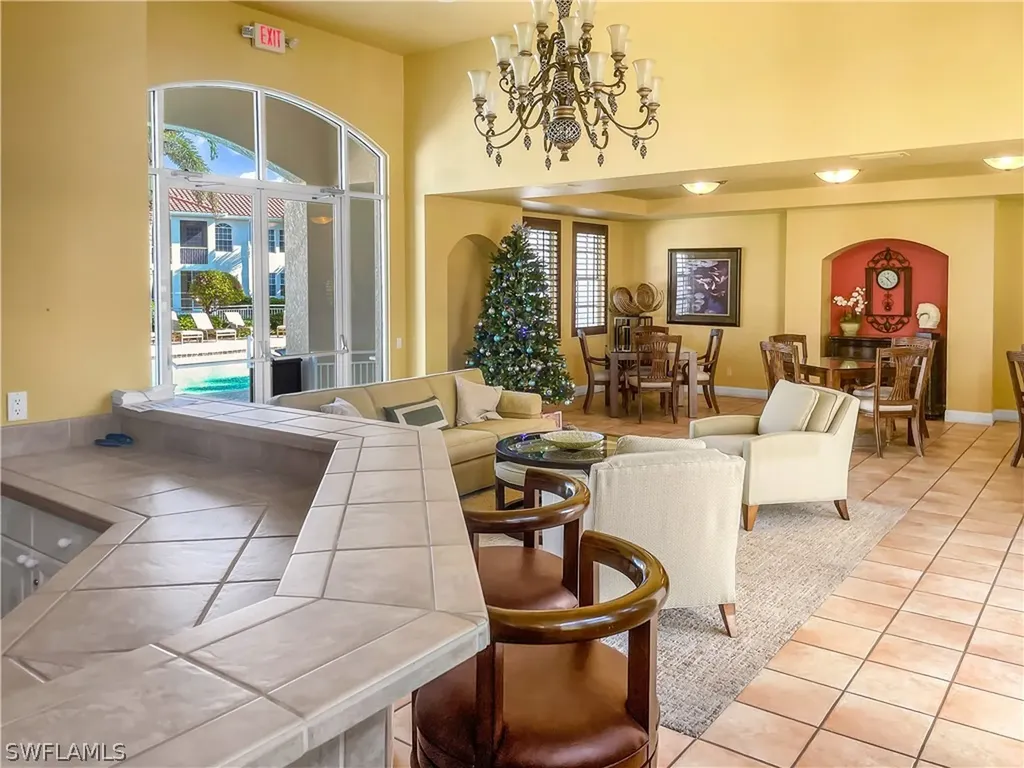 1000 L Ambiance Circle Naples FL 34108