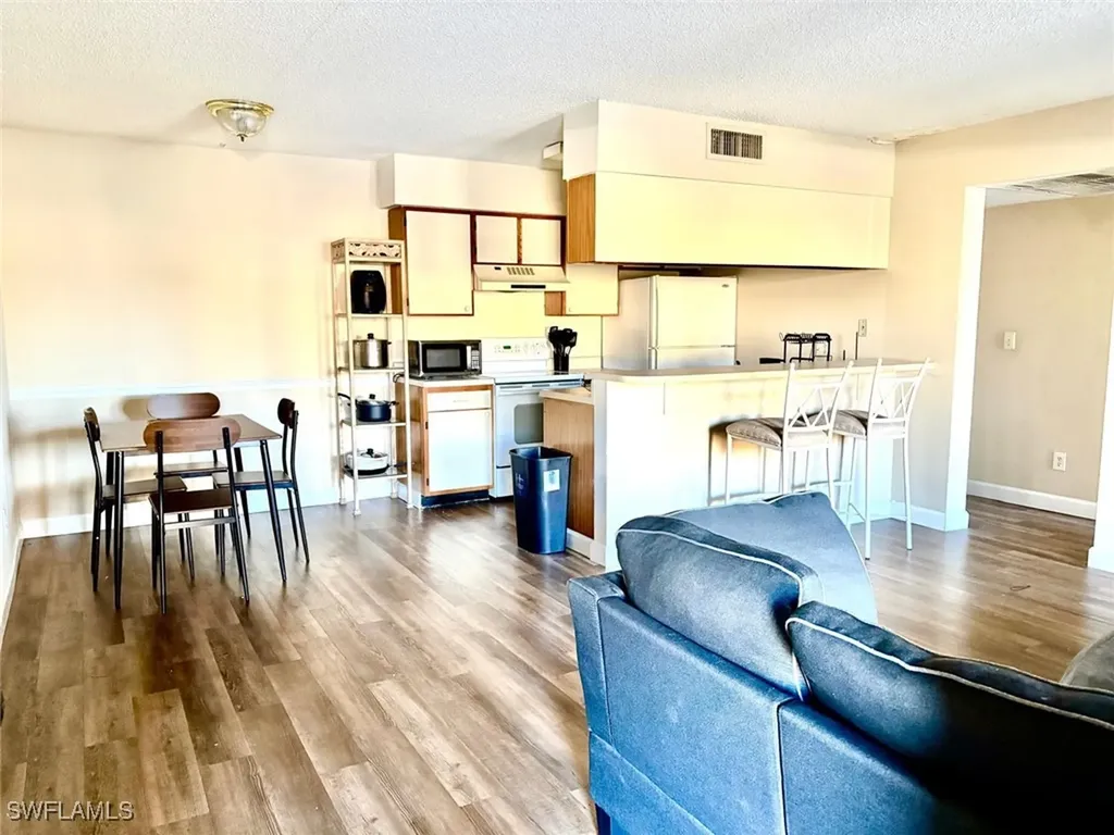 5315 Summerlin Road Fort Myers FL 33919