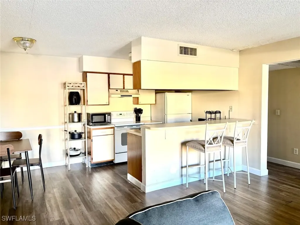 5315 Summerlin Road Fort Myers FL 33919