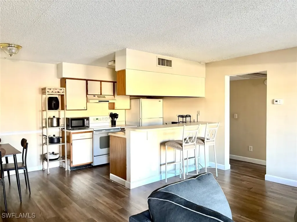 5315 Summerlin Road Fort Myers FL 33919